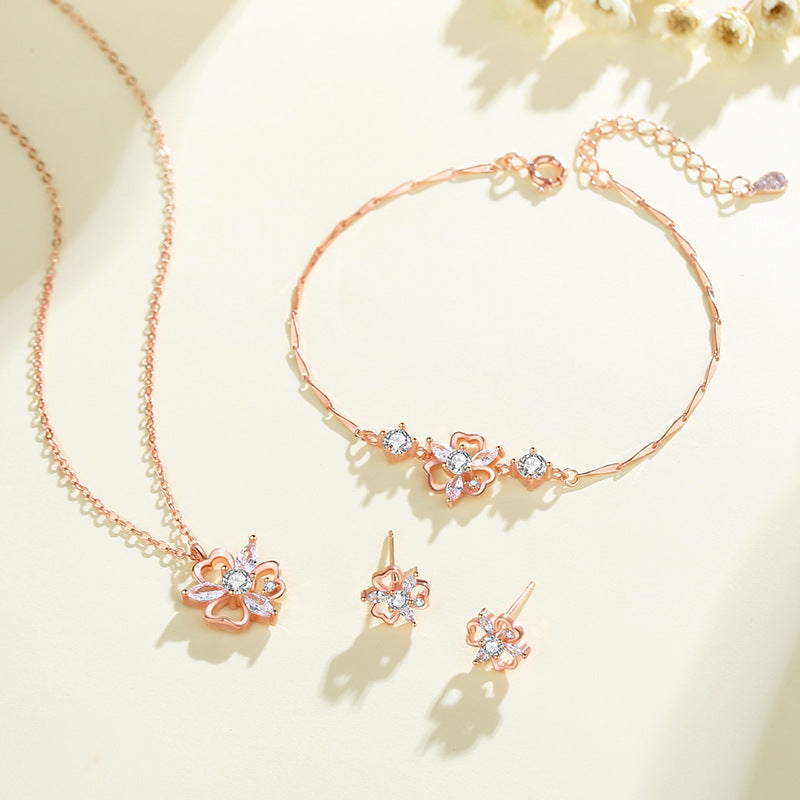 Korean-style Clover Necklace